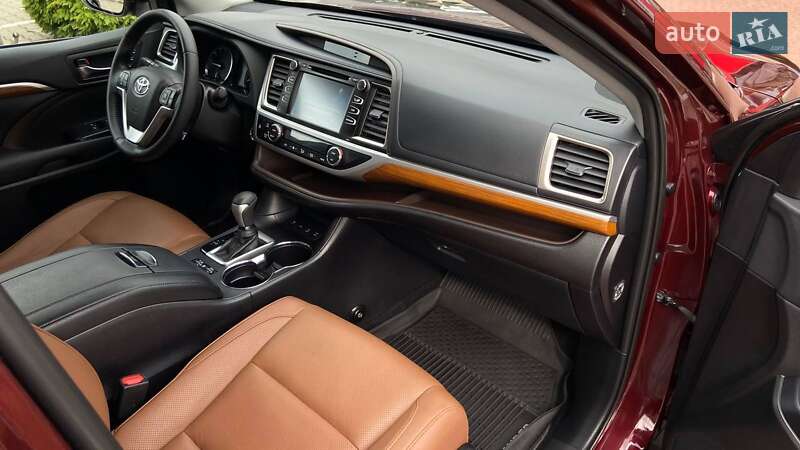 Внедорожник / Кроссовер Toyota Highlander 2019 в Хмельницком фото 6 Внедорожник / Кроссовер Toyota Highlander 2019 в Хмельницком