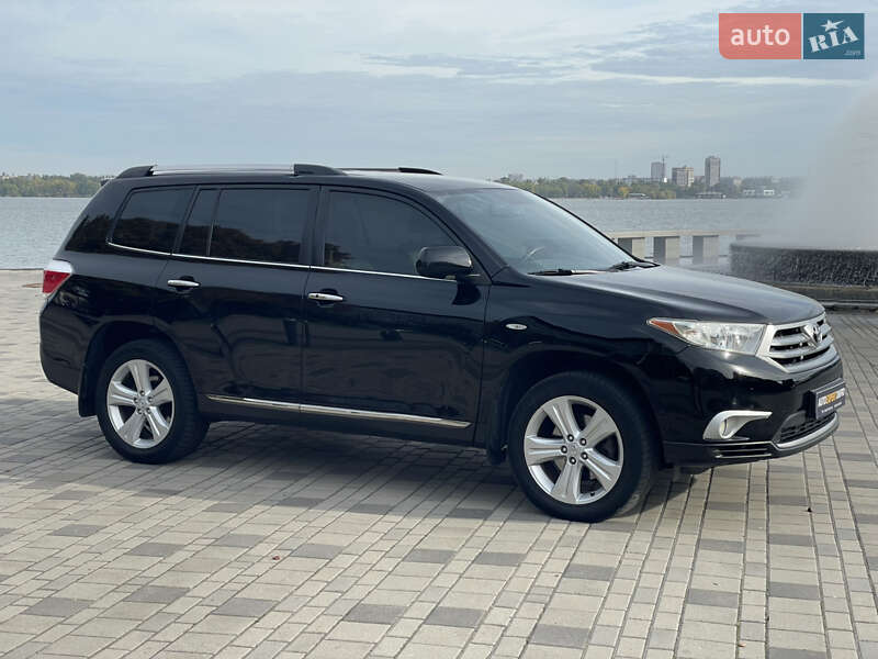 Внедорожник / Кроссовер Toyota Highlander 2013 в Днепре