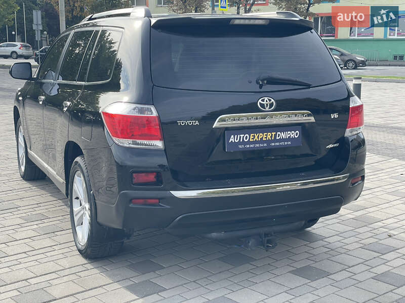Внедорожник / Кроссовер Toyota Highlander 2013 в Днепре