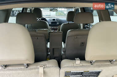 Внедорожник / Кроссовер Toyota Highlander 2013 в 