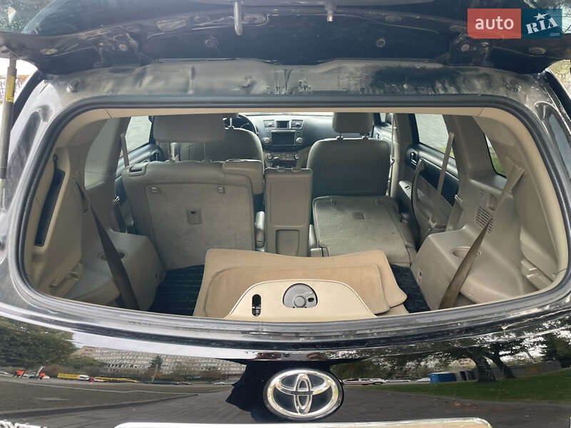 Внедорожник / Кроссовер Toyota Highlander 2013 в Днепре