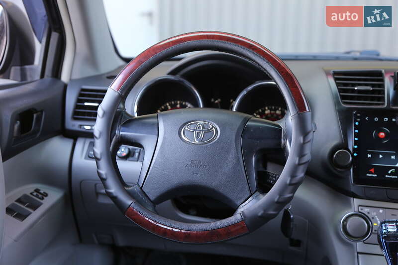 Позашляховик / Кросовер Toyota Highlander 2008 в Києві