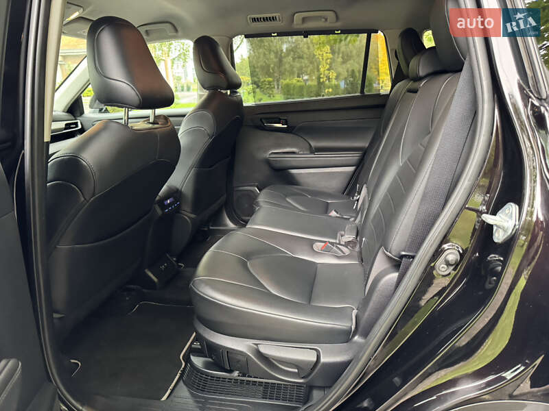 Внедорожник / Кроссовер Toyota Highlander 2021 в Хмельницком фото 24 Внедорожник / Кроссовер Toyota Highlander 2021 в Хмельницком