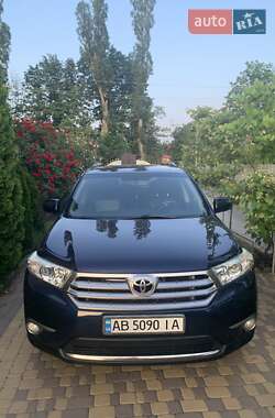 Позашляховик / Кросовер Toyota Highlander 2011 в Тульчині