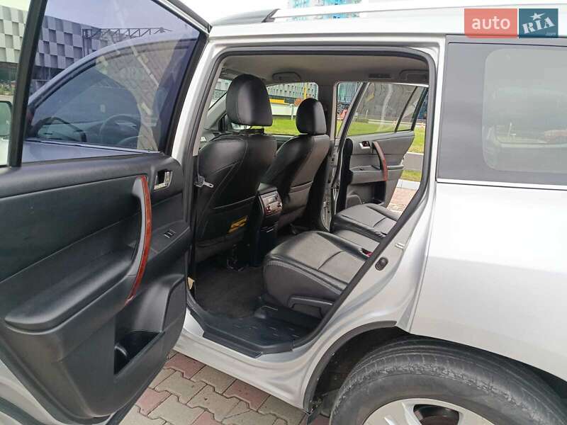 Внедорожник / Кроссовер Toyota Highlander 2011 в Одессе