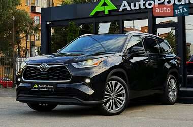 Позашляховик / Кросовер Toyota Highlander 2022 в Києві