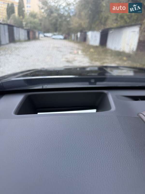 Внедорожник / Кроссовер Toyota Highlander 2020 в Киеве