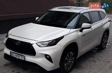 Внедорожник / Кроссовер Toyota Highlander 2020 в 