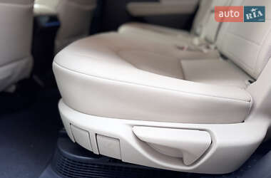 Внедорожник / Кроссовер Toyota Highlander 2020 в 