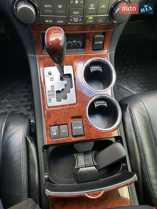 Внедорожник / Кроссовер Toyota Highlander 2013 в Черкассах