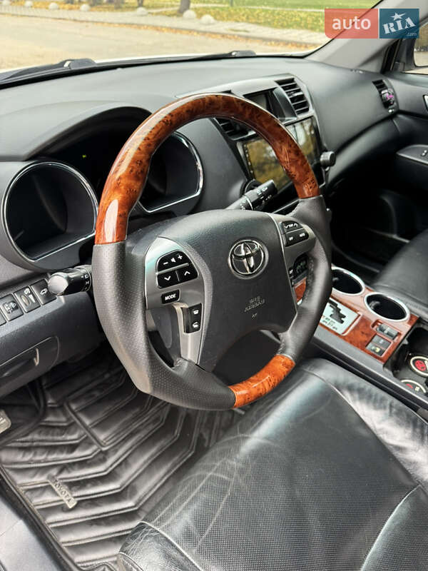Внедорожник / Кроссовер Toyota Highlander 2010 в Киеве фото 5 Внедорожник / Кроссовер Toyota Highlander 2010 в Киеве