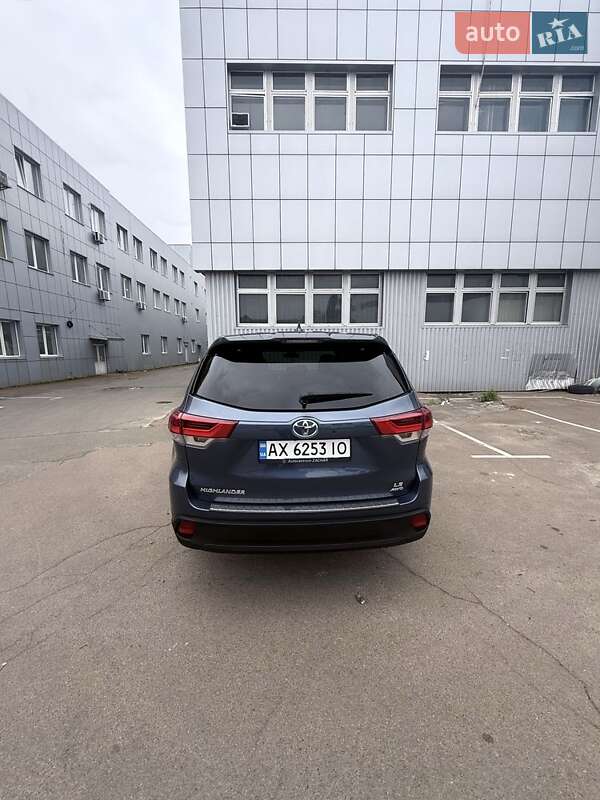 Внедорожник / Кроссовер Toyota Highlander 2017 в Киеве фото 3 Внедорожник / Кроссовер Toyota Highlander 2017 в Киеве