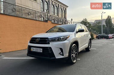 Позашляховик / Кросовер Toyota Highlander 2018 в Одесі