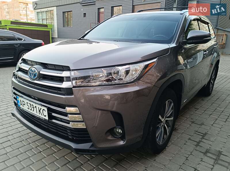 Внедорожник / Кроссовер Toyota Highlander 2017 в Днепре фото 17 Внедорожник / Кроссовер Toyota Highlander 2017 в Днепре