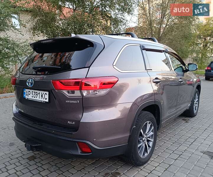 Внедорожник / Кроссовер Toyota Highlander 2017 в Днепре фото 14 Внедорожник / Кроссовер Toyota Highlander 2017 в Днепре