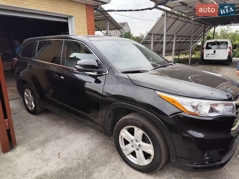 Позашляховик / Кросовер Toyota Highlander 2015 в Дніпрі