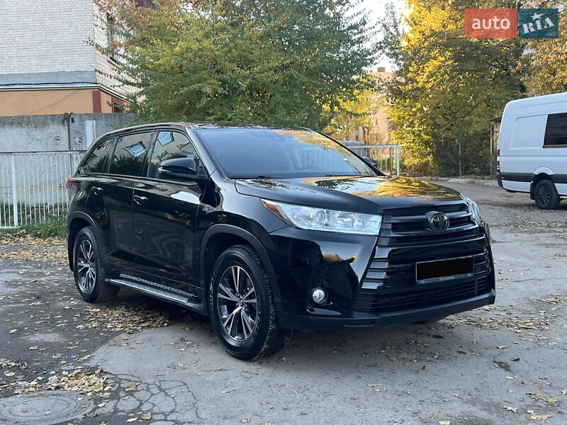 Внедорожник / Кроссовер Toyota Highlander 2017 в Хмельницком фото 15 Внедорожник / Кроссовер Toyota Highlander 2017 в Хмельницком