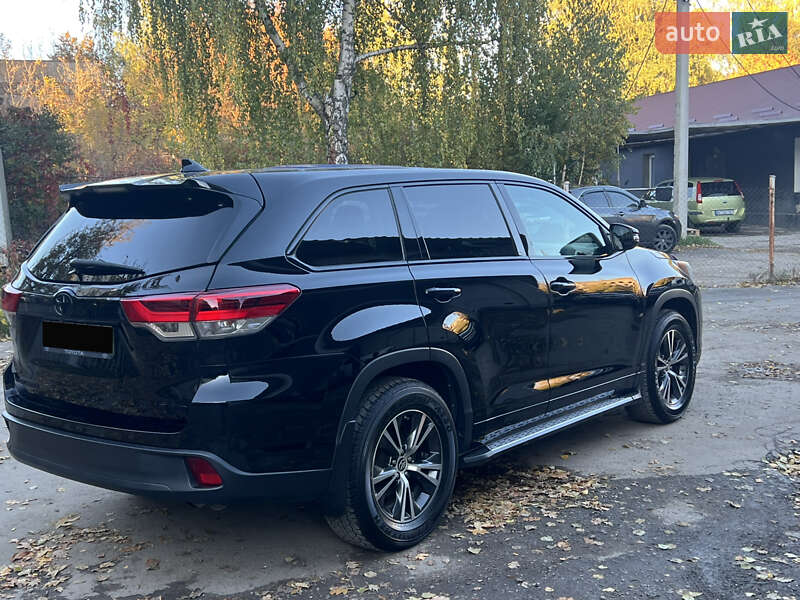 Внедорожник / Кроссовер Toyota Highlander 2017 в Хмельницком фото 20 Внедорожник / Кроссовер Toyota Highlander 2017 в Хмельницком