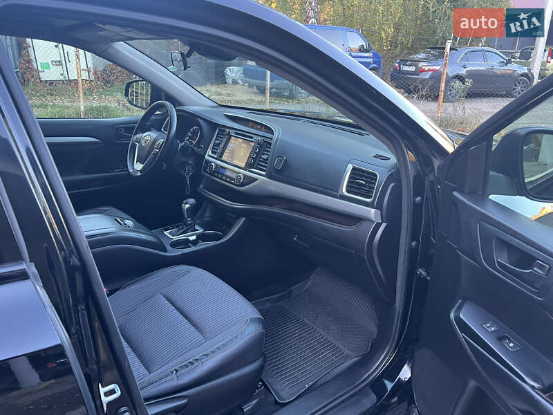 Внедорожник / Кроссовер Toyota Highlander 2017 в Хмельницком фото 55 Внедорожник / Кроссовер Toyota Highlander 2017 в Хмельницком