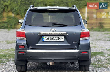 Внедорожник / Кроссовер Toyota Highlander 2011 в 