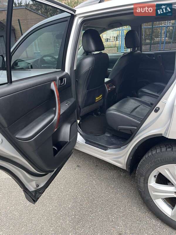 Внедорожник / Кроссовер Toyota Highlander 2011 в Киеве фото 9 Внедорожник / Кроссовер Toyota Highlander 2011 в Киеве