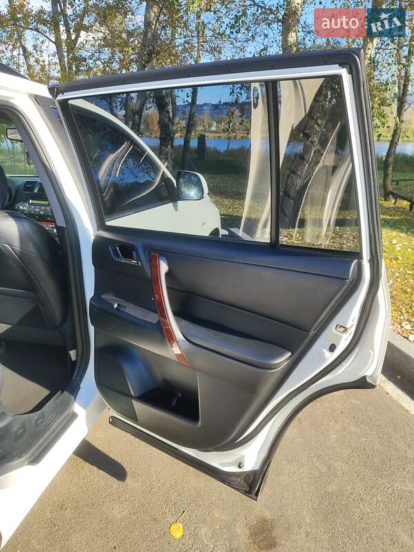 Внедорожник / Кроссовер Toyota Highlander 2010 в Киеве фото 28 Внедорожник / Кроссовер Toyota Highlander 2010 в Киеве