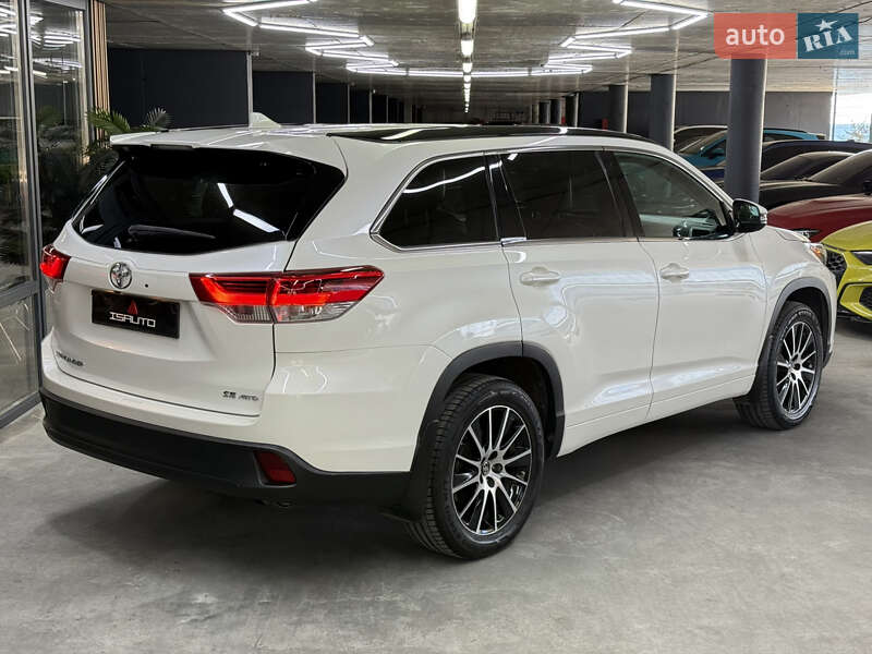 Внедорожник / Кроссовер Toyota Highlander 2018 в Одессе фото 15 Внедорожник / Кроссовер Toyota Highlander 2018 в Одессе