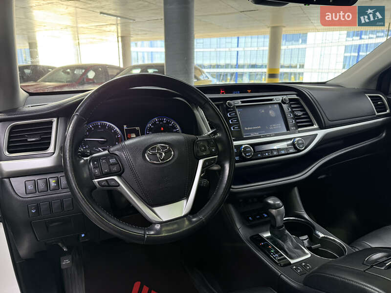 Внедорожник / Кроссовер Toyota Highlander 2018 в Одессе фото 25 Внедорожник / Кроссовер Toyota Highlander 2018 в Одессе