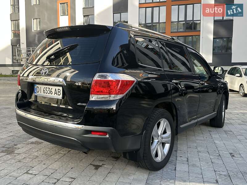 Внедорожник / Кроссовер Toyota Highlander 2013 в Сокале