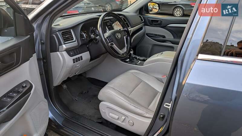 Позашляховик / Кросовер Toyota Highlander 2018 в Києві