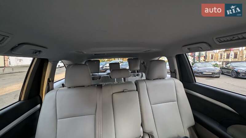 Позашляховик / Кросовер Toyota Highlander 2018 в Києві
