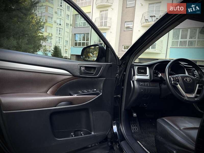 Внедорожник / Кроссовер Toyota Highlander 2014 в Ивано-Франковске фото 24 Внедорожник / Кроссовер Toyota Highlander 2014 в Ивано-Франковске