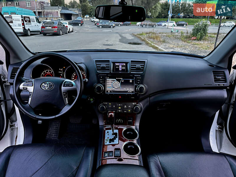 Внедорожник / Кроссовер Toyota Highlander 2012 в Киеве фото 35 Внедорожник / Кроссовер Toyota Highlander 2012 в Киеве