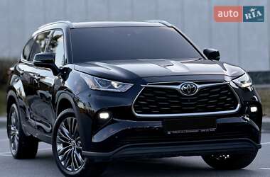 Позашляховик / Кросовер Toyota Highlander 2021 в Києві