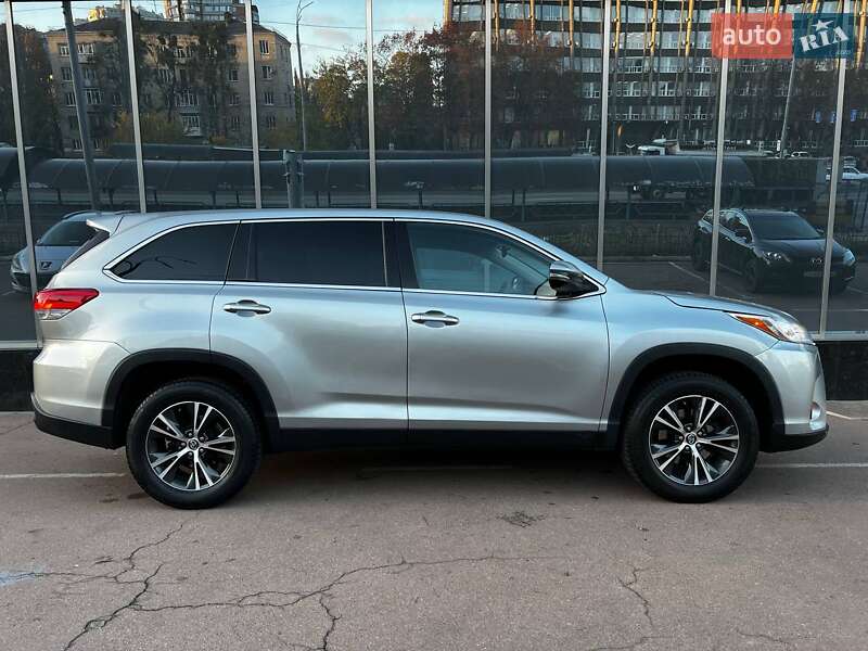 Внедорожник / Кроссовер Toyota Highlander 2019 в Киеве фото 7 Внедорожник / Кроссовер Toyota Highlander 2019 в Киеве