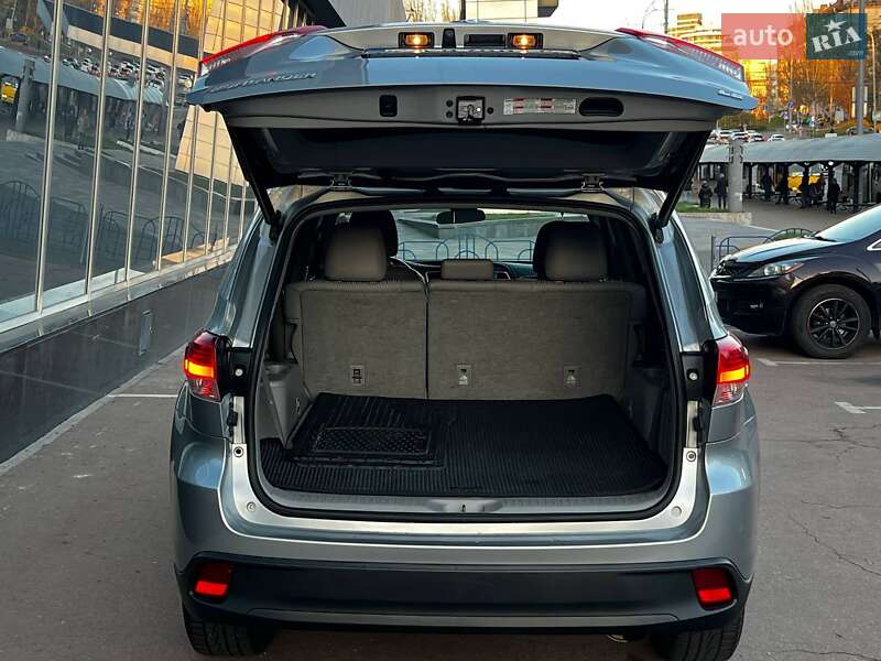 Внедорожник / Кроссовер Toyota Highlander 2019 в Киеве фото 28 Внедорожник / Кроссовер Toyota Highlander 2019 в Киеве