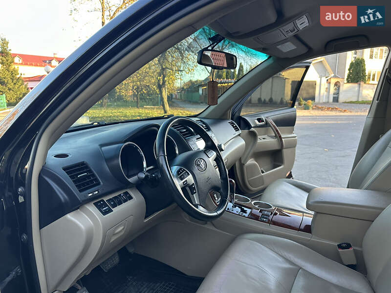 Позашляховик / Кросовер Toyota Highlander 2011 в Вінниці