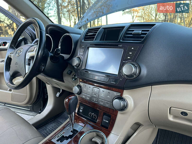 Позашляховик / Кросовер Toyota Highlander 2011 в Вінниці