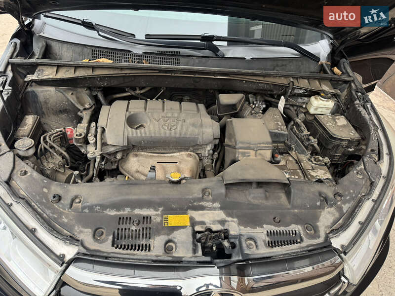 Позашляховик / Кросовер Toyota Highlander 2014 в Кривому Розі