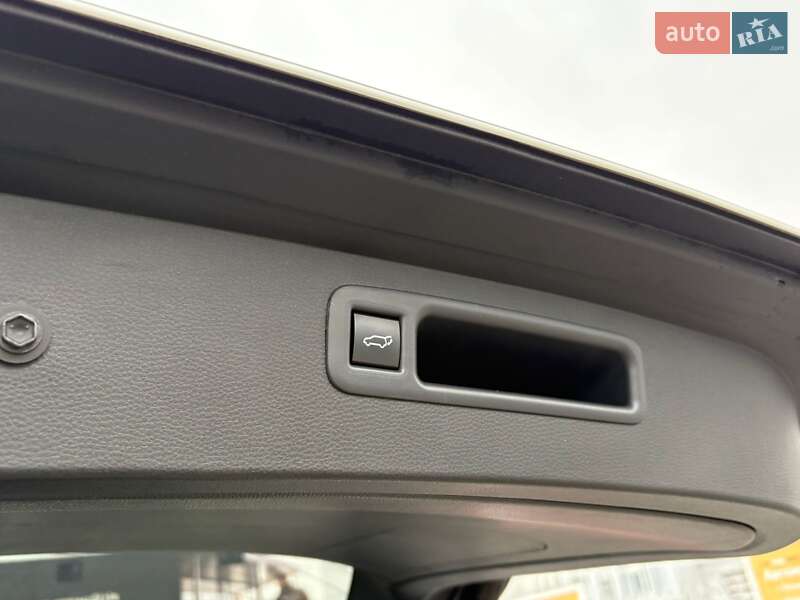 Внедорожник / Кроссовер Toyota Highlander 2023 в Киеве