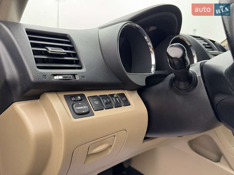 Внедорожник / Кроссовер Toyota Highlander 2013 в Днепре фото 11 Внедорожник / Кроссовер Toyota Highlander 2013 в Днепре