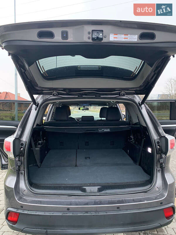 Внедорожник / Кроссовер Toyota Highlander 2015 в Львове фото 15 Внедорожник / Кроссовер Toyota Highlander 2015 в Львове