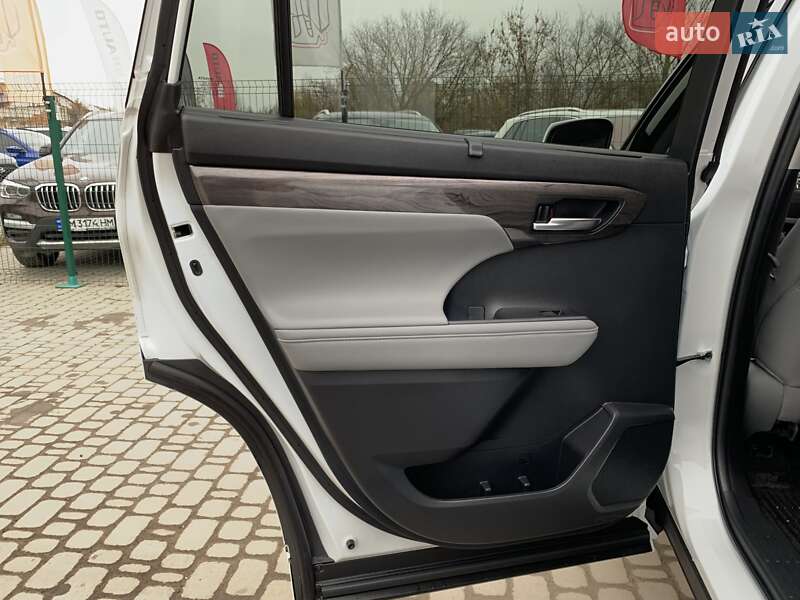 Внедорожник / Кроссовер Toyota Highlander 2024 в Бердичеве фото 26 Внедорожник / Кроссовер Toyota Highlander 2024 в Бердичеве