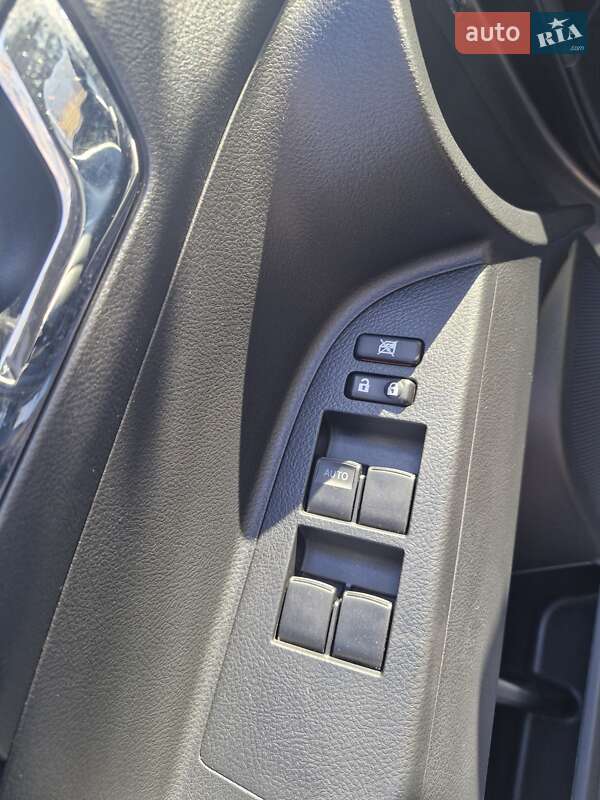 Позашляховик / Кросовер Toyota Highlander 2011 в Києві