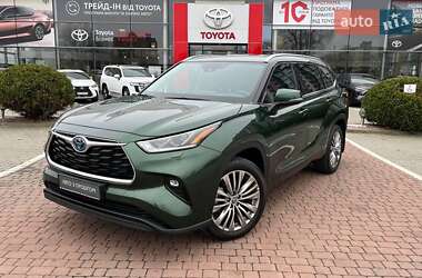 Внедорожник / Кроссовер Toyota Highlander 2024 в Хмельницком