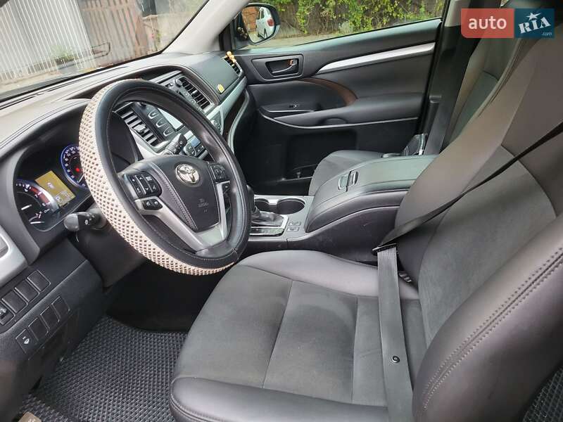 Внедорожник / Кроссовер Toyota Highlander 2014 в Кривом Роге фото 4 Внедорожник / Кроссовер Toyota Highlander 2014 в Кривом Роге