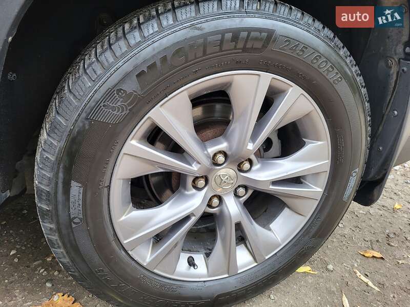 Внедорожник / Кроссовер Toyota Highlander 2014 в Кривом Роге фото 15 Внедорожник / Кроссовер Toyota Highlander 2014 в Кривом Роге