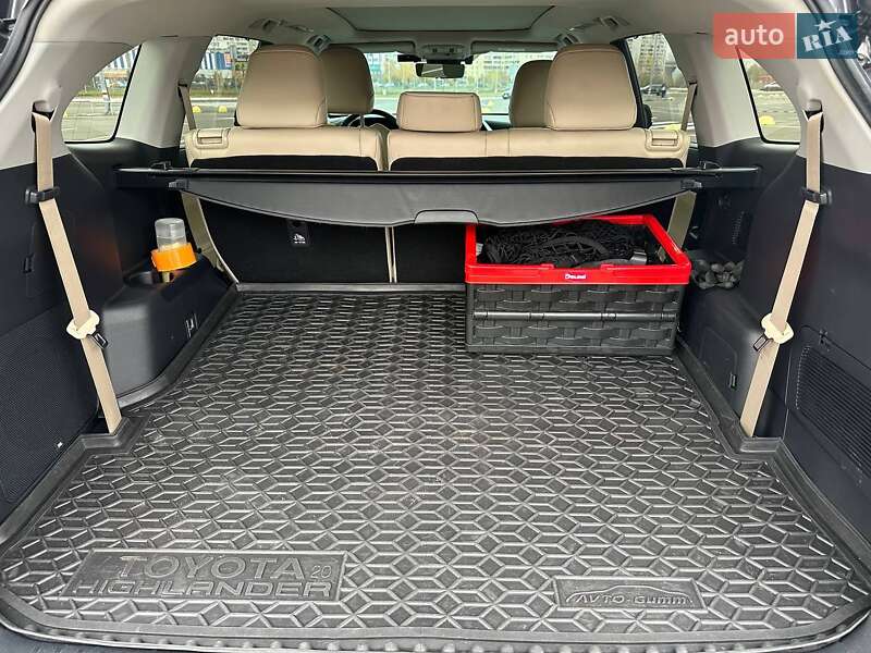 Внедорожник / Кроссовер Toyota Highlander 2023 в Киеве