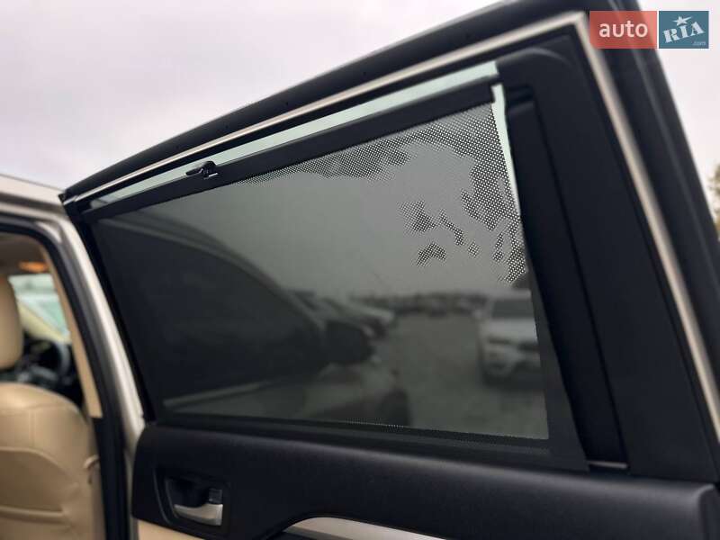 Внедорожник / Кроссовер Toyota Highlander 2016 в Киеве