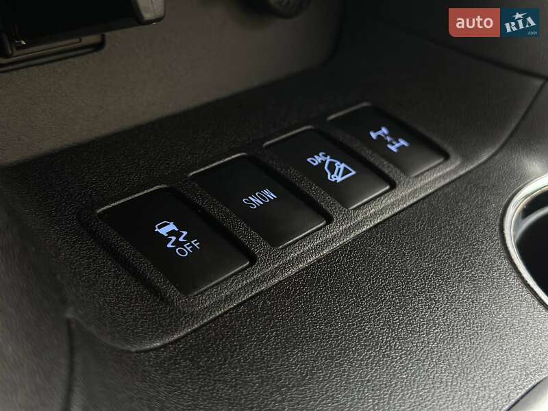 Внедорожник / Кроссовер Toyota Highlander 2016 в Киеве